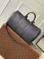 Мужская дорожная сумка Louis Vuitton чёрного цвета, артикул 346338