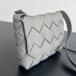 Мужская сумка мессенджер Bottega Veneta серого цвета, артикул 346344 — фото 3