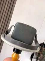 Мужская сумка мессенджер Loewe цвета хаки, артикул 346345 — фото 2