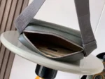 Мужская сумка мессенджер Loewe цвета хаки, артикул 346345 — фото 5
