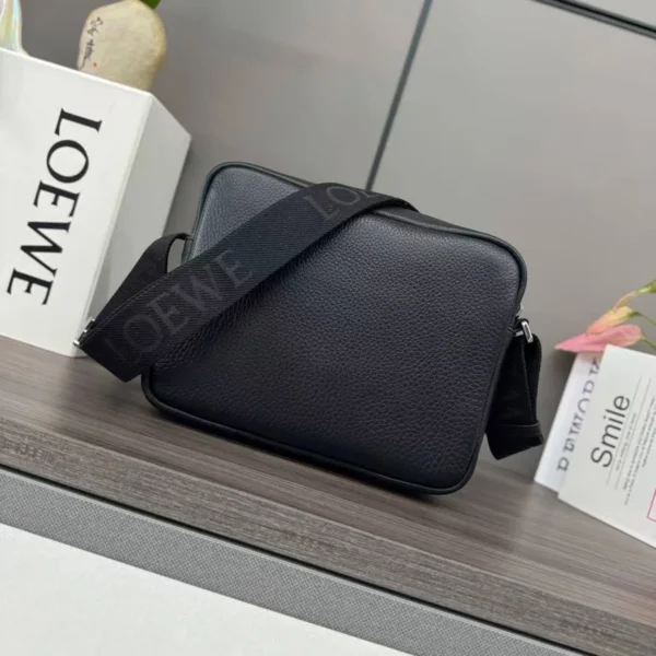Сумка мессенджер LOEWE — фото 2