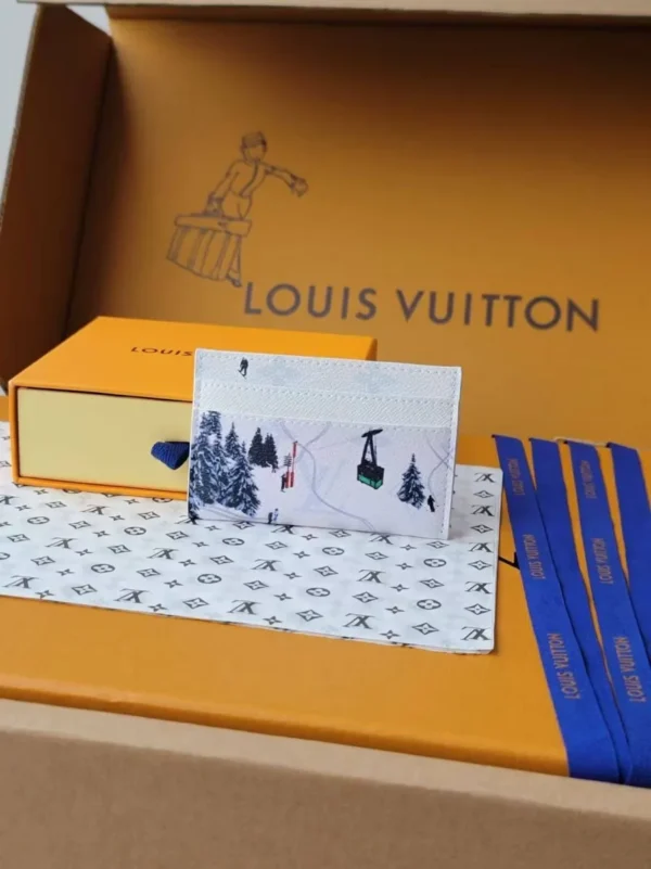 Мужской картхолдер Louis Vuitton белого цвета, артикул 346452