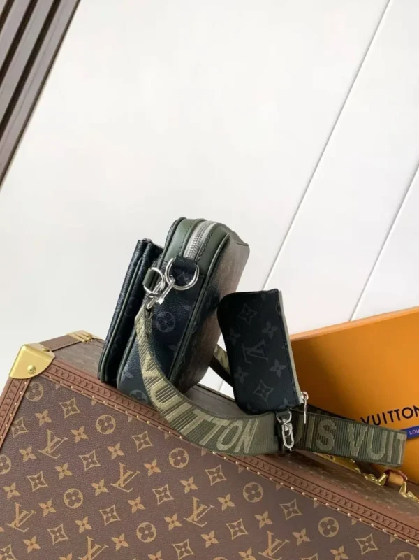 Сумка мессенджер LOUIS VUITTON — фото 2