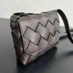 Мужская сумка мессенджер Bottega Veneta коричневого цвета, артикул 346461 — фото 2