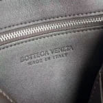 Мужская сумка мессенджер Bottega Veneta коричневого цвета, артикул 346461 — фото 8