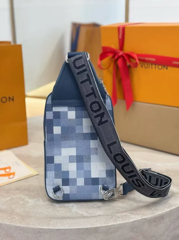 Сумка слинг LOUIS VUITTON — фото 2