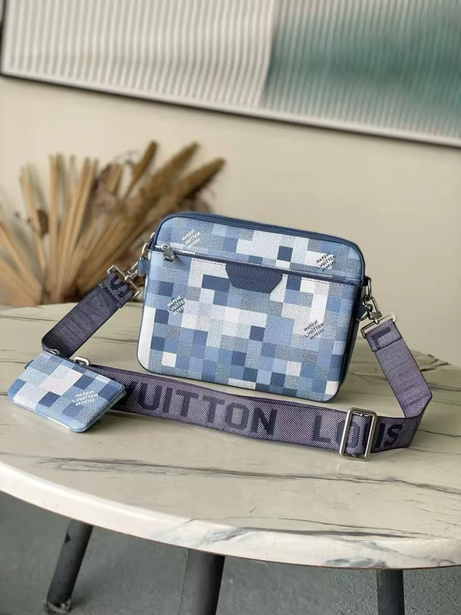 346468_1 Мужская сумка мессенджер Louis Vuitton синего цвета, артикул 346468