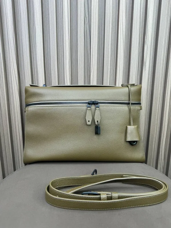 Портфель из натуральной кожи LORO PIANA