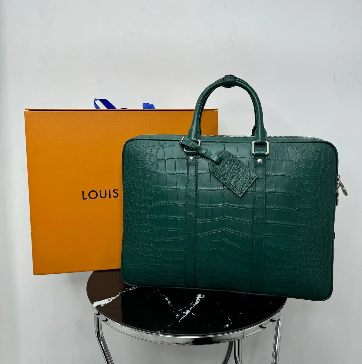 346513_1 Мужской портфель Louis Vuitton зелёного цвета, артикул 346513