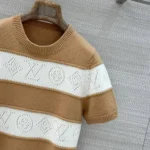 Женская футболка Louis Vuitton коричневого цвета, артикул 346578 — фото 4