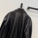 Женская кожаная куртка Chanel чёрного цвета, артикул 346584 — фото 6