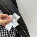 Женская кожаная куртка Chanel чёрного цвета, артикул 346584 — фото 9