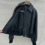 Женская кожаная куртка Bottega Veneta чёрного цвета, артикул 346589 — фото 3