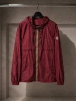 Мужская ветровка Moncler красного цвета, артикул 346662