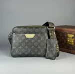 Сумка мессенджер LOUIS VUITTON