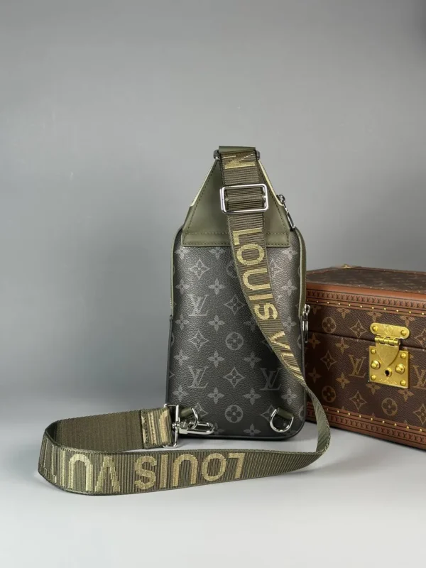 Сумка слинг LOUIS VUITTON — фото 2