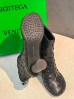 Женские ботильоны Bottega Veneta чёрного цвета, артикул 346770 — фото 5