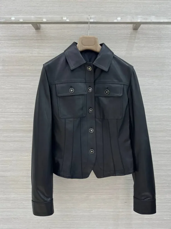 Кожаная куртка CHANEL
