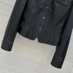 Женская кожаная куртка Chanel чёрного цвета, артикул 346782 — фото 5