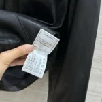 Женская кожаная куртка Chanel чёрного цвета, артикул 346782 — фото 9