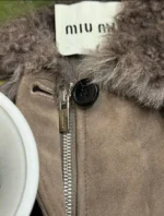 Женская дубленка Miu Miu коричневого цвета, артикул 346786 — фото 5