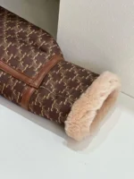 Женская дубленка Celine коричневого цвета, артикул 346791 — фото 6