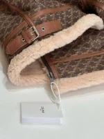 Женская дубленка Celine коричневого цвета, артикул 346791 — фото 8