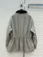 Женская джинсовая куртка Prada серого цвета, артикул 346796 — фото 2