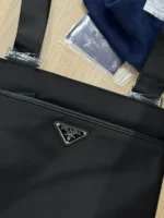 Мужская сумка мессенджер Prada чёрного цвета, артикул 346953 — фото 6