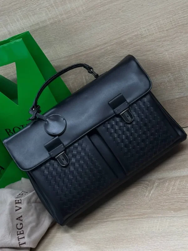Портфель BOTTEGA VENETA