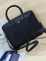 Мужской портфель Prada чёрного цвета, артикул 346993