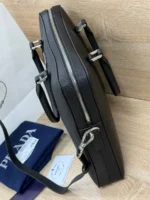 Мужской портфель Prada чёрного цвета, артикул 346993 — фото 4