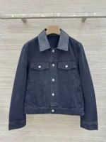 Женская джинсовая куртка Bottega Veneta чёрного цвета, артикул 347028