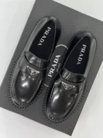 Мужские лоферы Prada чёрного цвета, артикул 347082 — фото 2