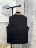 Мужская безрукавка Kiton чёрного цвета, артикул 347177 — фото 2