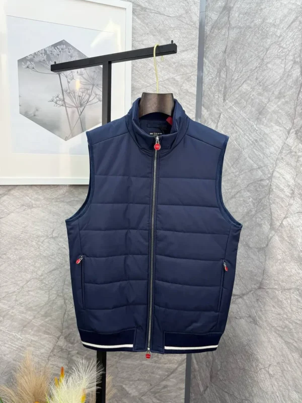 Безрукавка KITON