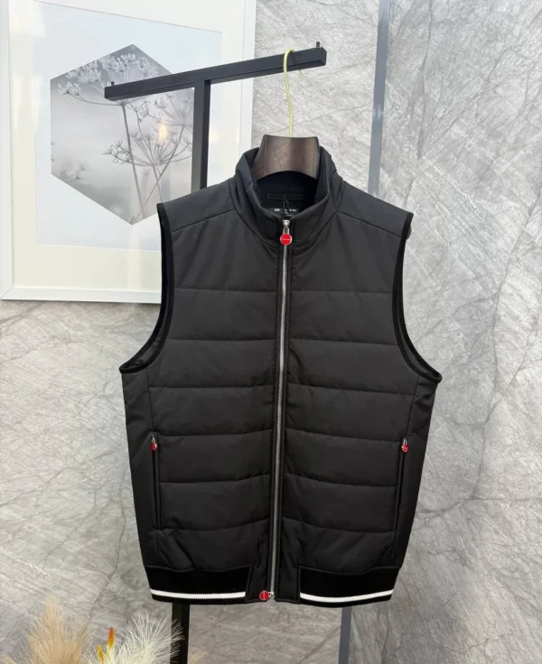 Безрукавка KITON
