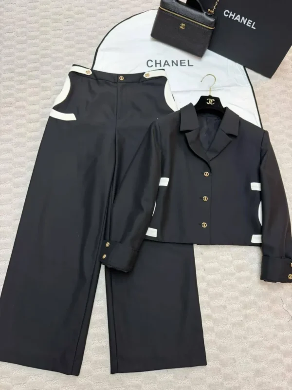 Костюм CHANEL