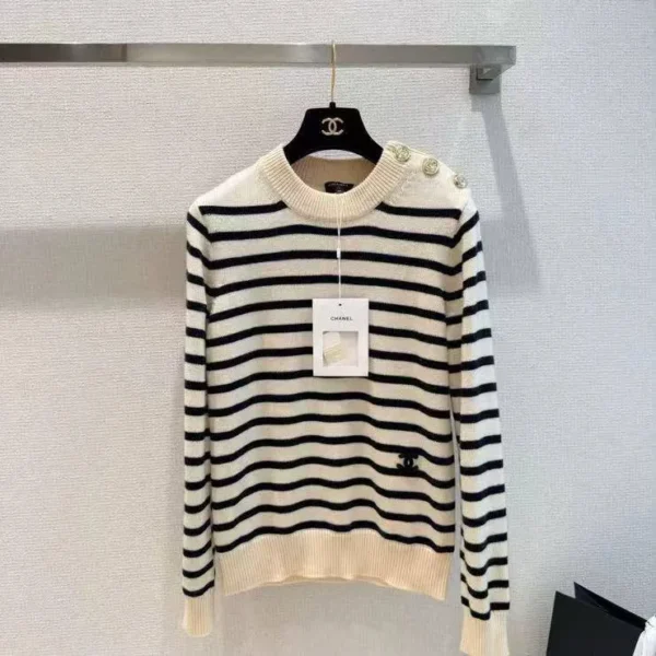 Свитер CHANEL