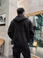 Мужская кофта на молнии Maison Margiela чёрного цвета, артикул 347264