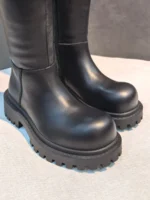 Женские сапоги Balenciaga чёрного цвета, артикул 347338 — фото 4