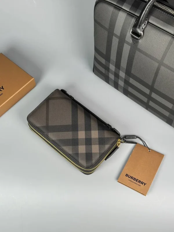 Мужское портмоне Burberry коричневого цвета, артикул 347386