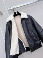Женская дубленка Chanel чёрного цвета, артикул 347443 — фото 2