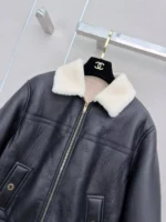 Женская дубленка Chanel чёрного цвета, артикул 347443 — фото 3