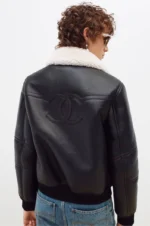 Женская дубленка Chanel чёрного цвета, артикул 347443 — фото 5