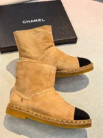 Женские угги Chanel бежевого цвета, артикул 347465 — фото 3