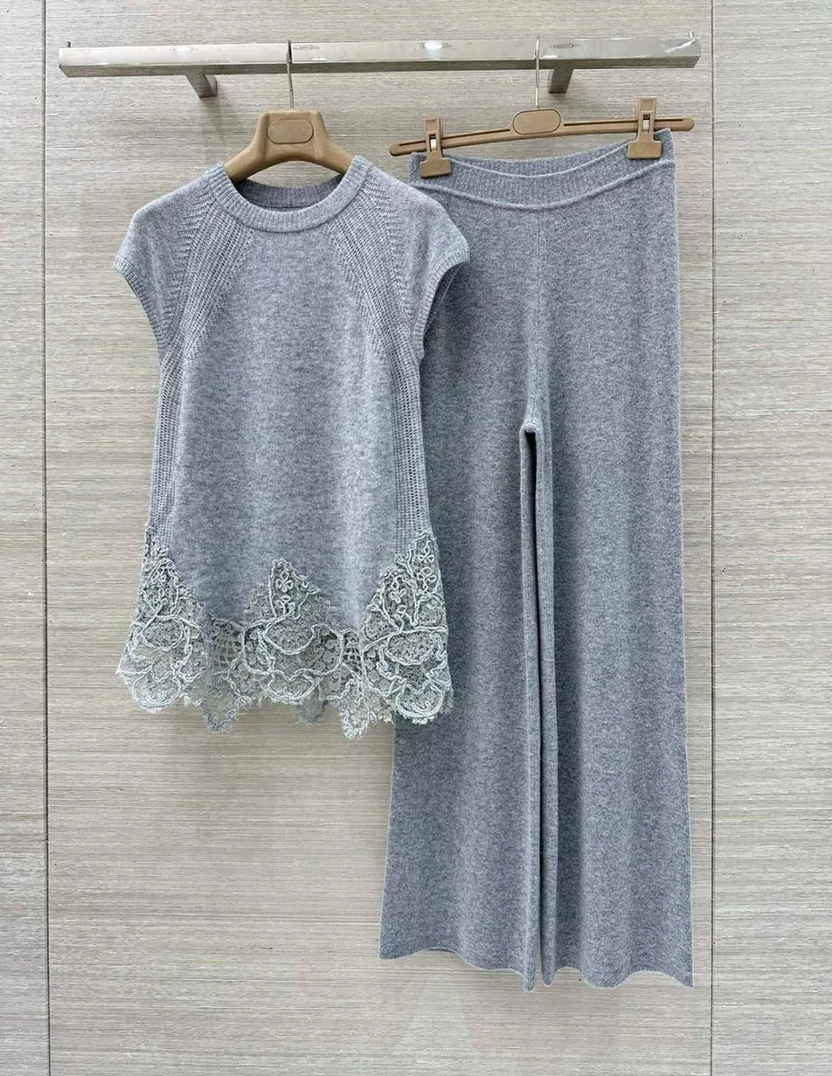 347485_1 Женский костюм Ermanno Scervino серого цвета, артикул 347485