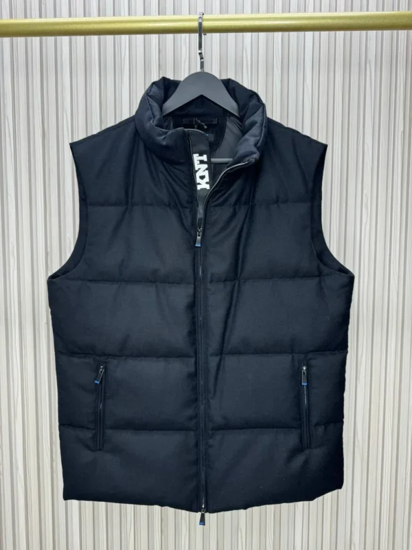 Мужская безрукавка Kiton чёрного цвета, артикул 347587