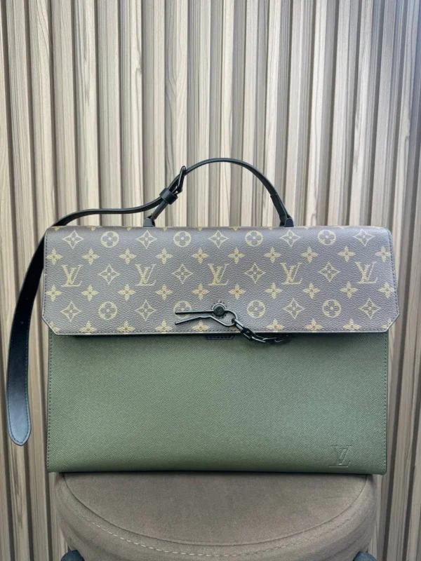Портфель LOUIS VUITTON