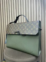 Мужской портфель Louis Vuitton зелёного цвета, артикул 347605 — фото 3